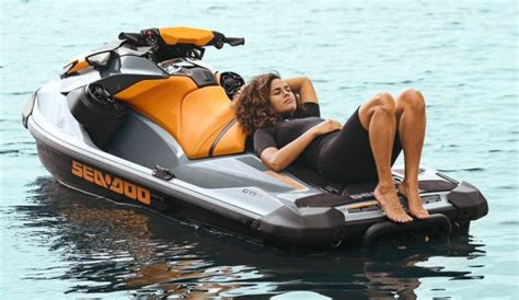 2020 Sea-Doo GTI SE 170 Review - Personal Watercraft