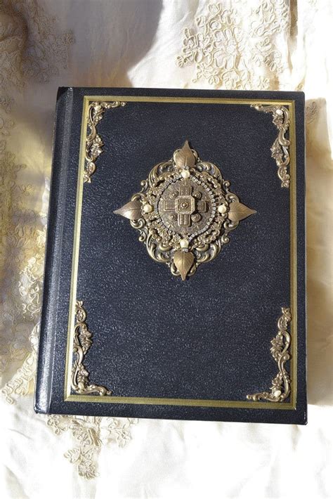 RSV Deluxe Family Heirloom Catholic Jeweled Bible - Black – DeMartineau