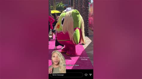 Duo Lingo attends Barbie the Movie world premiere #duolingo #barbie #barbiethemovie - YouTube