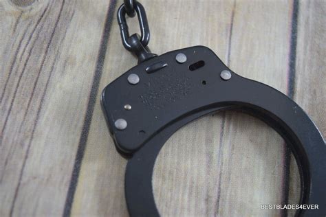 SMITH & WESSON TACTICAL PRO QUALITY HANDCUFF DOUBLE LOCKING TWO KEYS ...