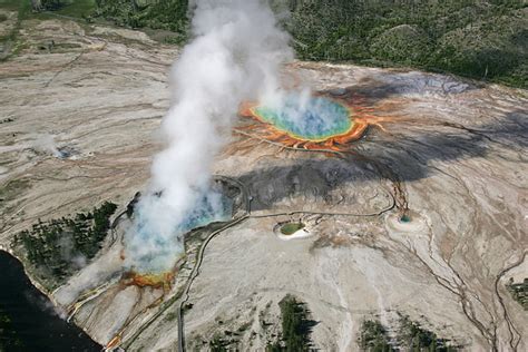 Exploring Midway Geyser Basin - Yellowstone Insider