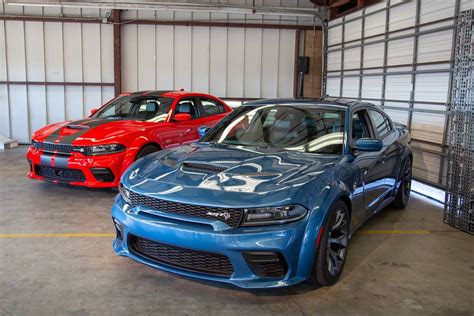 2020 Dodge Charger Scat Pack and Hellcat Widebody: 7 Pros and 3 Cons ...