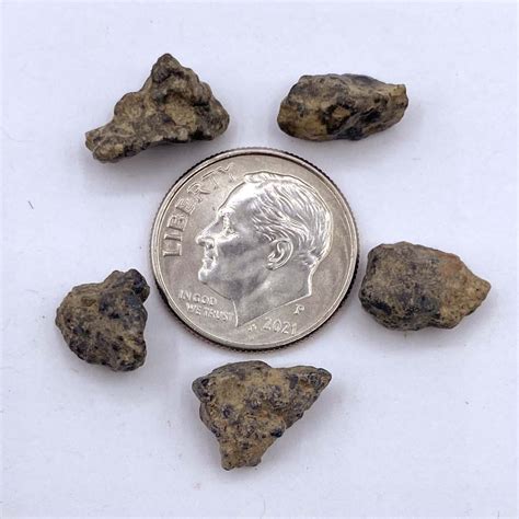 Lunar Meteorite NWA 13739 (0.5g) - Amber International