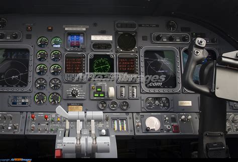 Bombardier Global 8000 Cockpit - Fly in The Sky