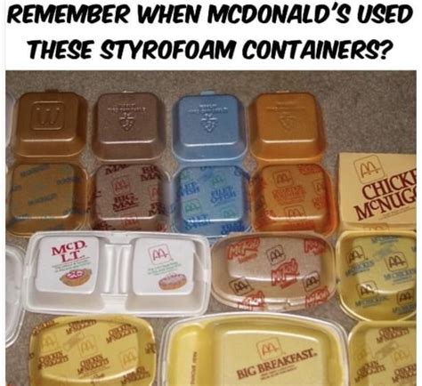 there are many containers that have food in them