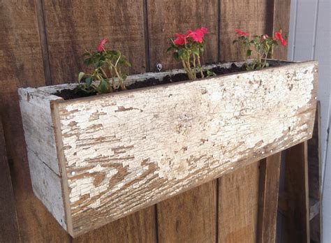 Thrifty 31 Blog: DIY Wood Flower Box