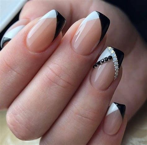 15 Diseños de manicure francés en tonos que no son blanco