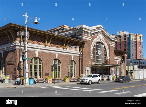 The train station, serving both Metro-North and Amtrak, in downtown ...