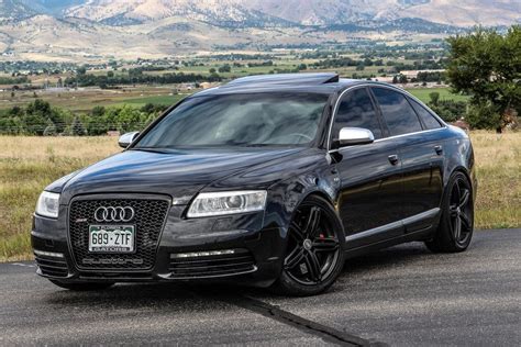 Black Audi RS6 C6 V10