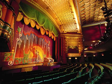 El Capitan Theatre | Discover Los Angeles