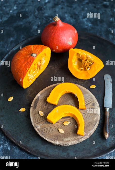 Preparing Hokkaido pumpkin Stock Photo - Alamy