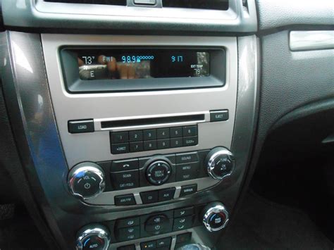 2010 Ford Fusion - Interior Pictures - CarGurus