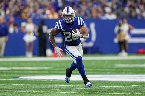 Jonathan Taylor injury update: Colts RB won’t play in Week 9 ...