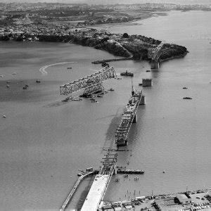 AUCKLAND HARBOUR BRIDGE | Ships Nostalgia