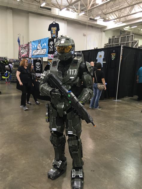 This amazing master chief cosplay : r/gaming