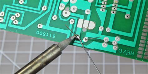 How To Solder: A Complete Beginners Guide - Makerspaces.com