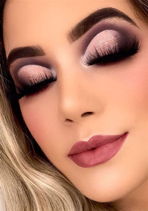 Best Eye Makeup Looks for 2021 : Mauve and smokey makeup