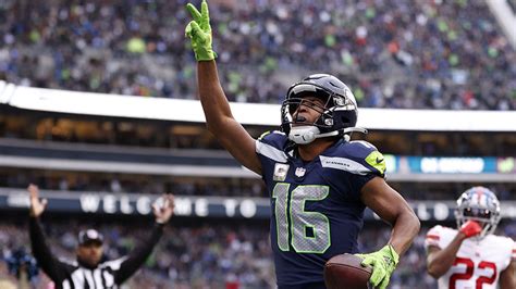 Watch: Tyler Lockett gets redemption TD to lift Seahawks over Giants