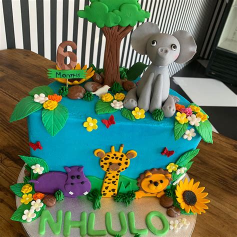 Half Moon Jungle Theme Kids Cake – Miss Cake