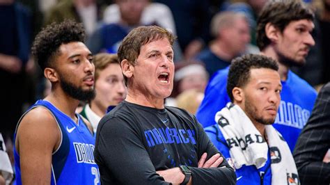 Dallas Mavericks owner Mark Cuban stops playing national anthem at home ...