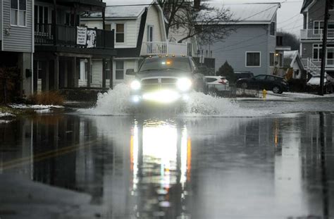 Housatonic, Still rivers at flood stage; warnings issued - Connecticut Post