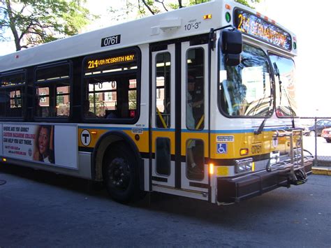 MBTA New Flyer D40LF bus 0761 at Quincy Center Station | Flickr