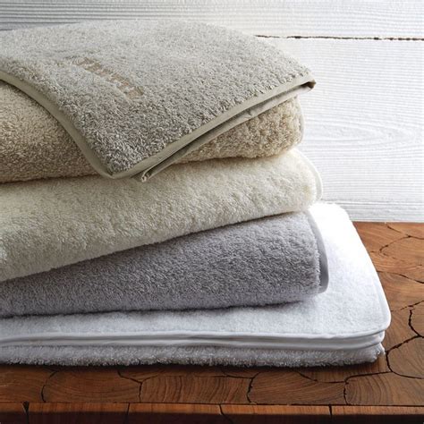 UNITO A long-standing mainstay of the Frette collection, Unito towels ...