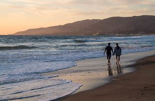 Couple Holding Hands - Zuma Beach, Malibu, California | Flickr