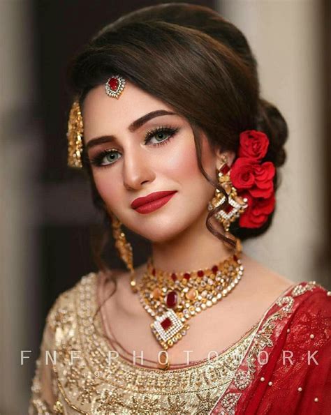 Walima makeup | Bridal hair and makeup, Indian bridal hairstyles ...