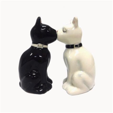 Decorative Black & White Kitty Cat Glass Salt and Pepper Shaker Set with Holder Figurine in ...