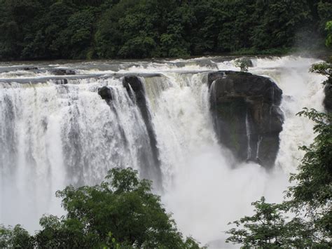 Karthik's Wander: Monsoon Magic - Athirapally-Kochi