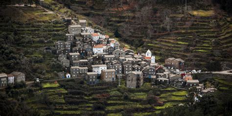 This Adorable Portuguese Town Looks Straight Out Of The Flintstones ...