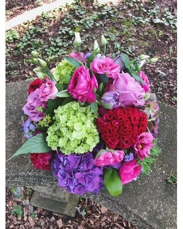 Guilford Florist - Flower Delivery by Guilford White House Florist