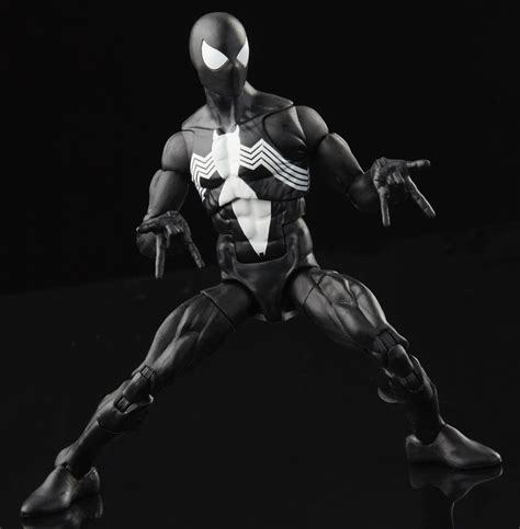 Marvel Legends 2022 Symbiote Spider-Man Retro Series Figure Revealed ...