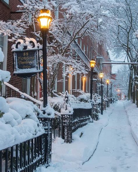 Winter on Park Street in the West End in Portland, Maine | Luoghi ...