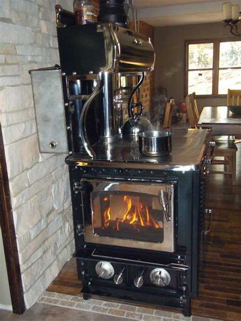 Homesteading Wife: First Fire - Wood Cook Stove