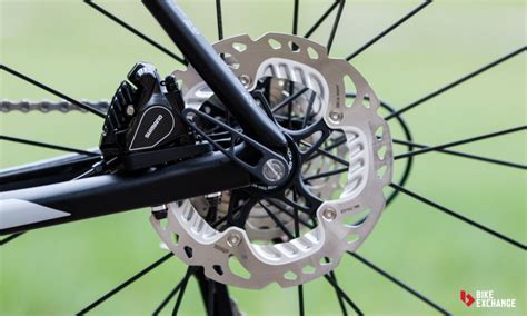 Can you fit disc brakes to a road bike? Answered.