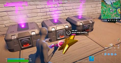 What is a holo chest in Fortnite?