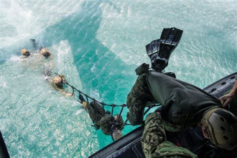 The Navy SEALs: From Underwater Demolition Teams to Special Forces Warriors | The National Interest