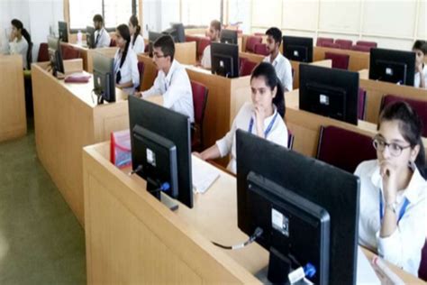 Shri Vaishnav Vidyapeeth Vishwavidyalaya, Indore: Admission, Fees, Courses, Placements, Cutoff ...