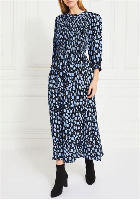 Dunnes Stores fans set to love two new 'standout' dresses for spring - and they cost just €35 ...