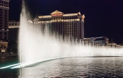 LAS VEGAS, USA - the Bellagio Fountains at Night Editorial Photography ...