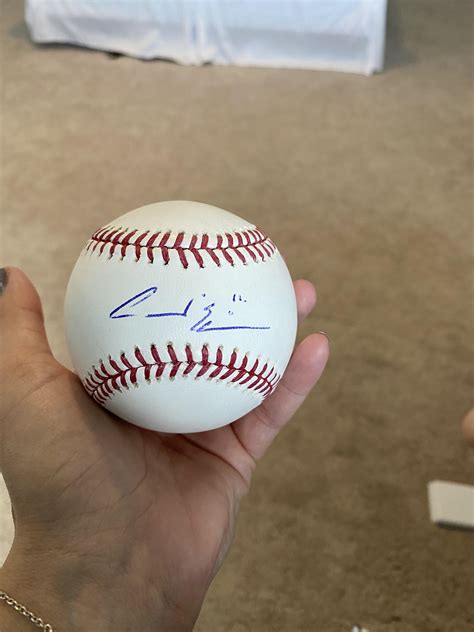 Received this signed baseball. Anyone know who’s signature it is? : r/mlb