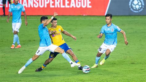 Indian Super League: Kerala Blasters Inch Closer To Semifinals With 3-1 ...