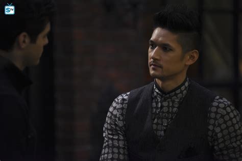 Shadowhunters - Season 2 - 2x09 - Promotional Stills - Magnus Bane ...