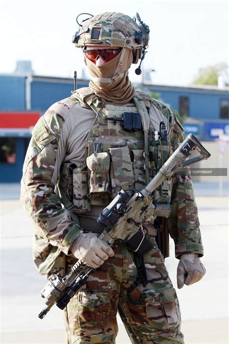 Australian 2nd Commando Regiment soldier pictured during training 2016 ...