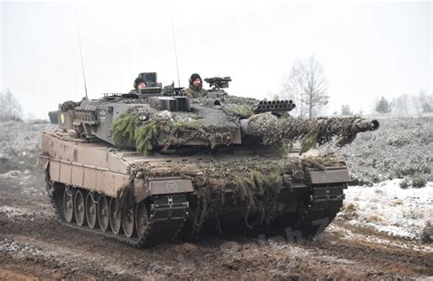 Canadian Army Leopard 2A4M CAN and Leopard 2A6M - MilitaryLeak.COM