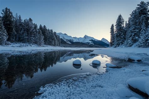 7 winter wonders of Jasper National Park | Tourism Jasper