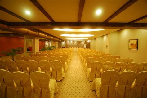 Sai Palace Andheri East, Mumbai | Banquet Hall | Wedding Hotel | WeddingZ.in