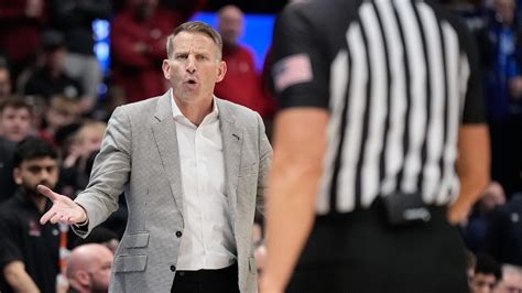 Alabama basketball coach Nate Oats called for technical up 19 in SEC ...